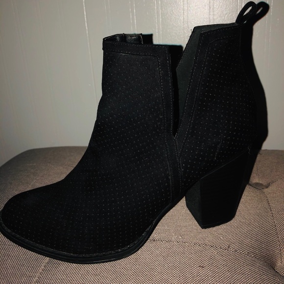 Booties - Picture 7 of 8